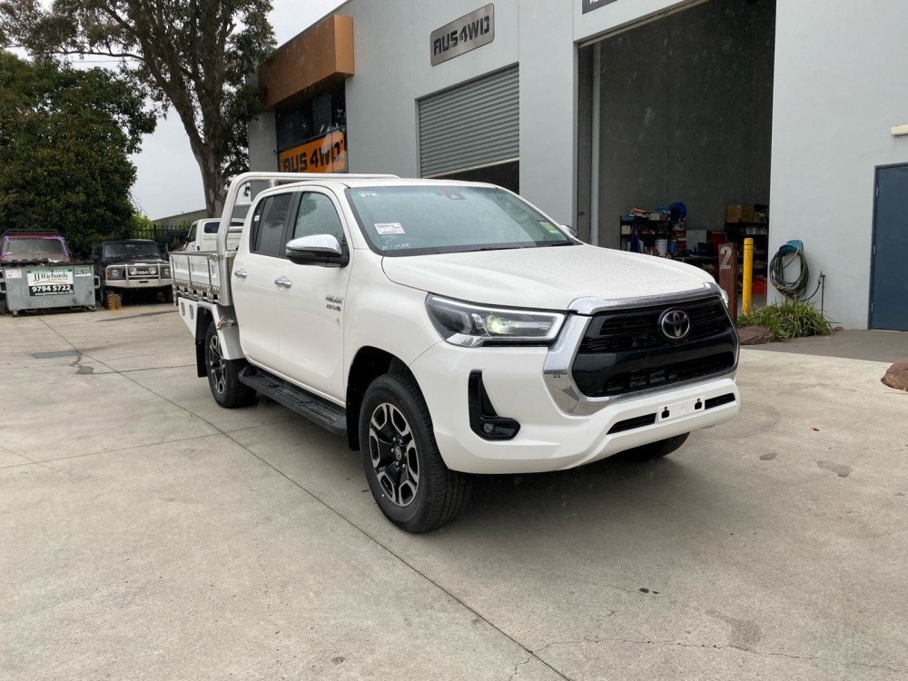 This is a photo of a Toyota Tacoma with a Heavy Duty Aluminium Flatbed
