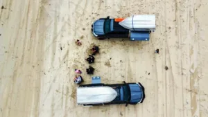 Tim Knowles Rig on Beach with Norweld Canopy and Boat