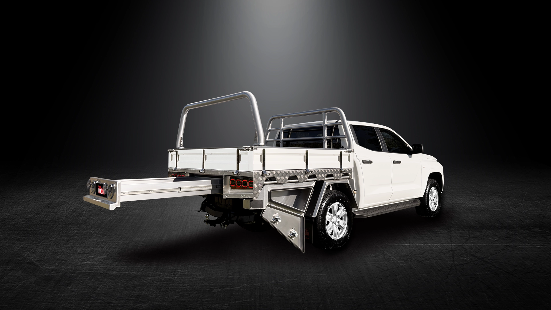 Mitsubishi Triton Trays